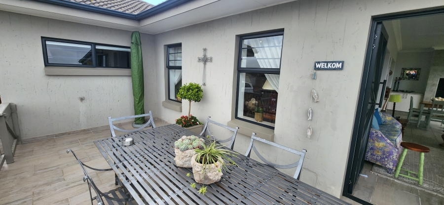 4 Bedroom Property for Sale in Dana Bay Western Cape